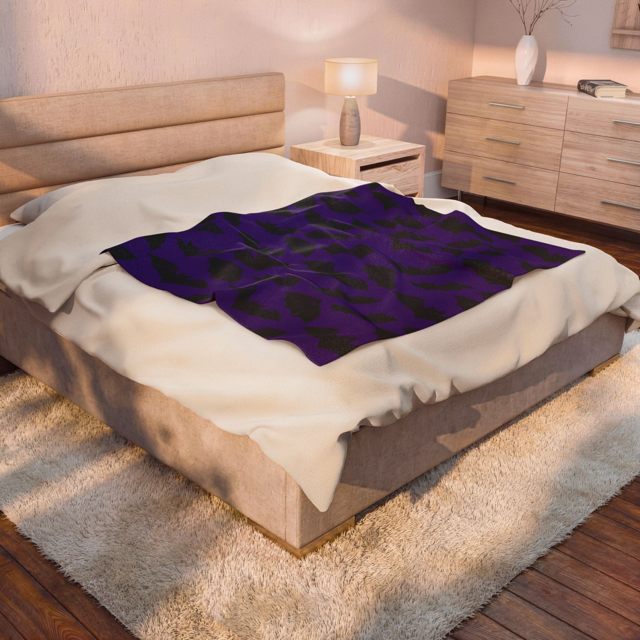 Bat Pattern Velveteen Plush Blanket — Gothic Purple Throw