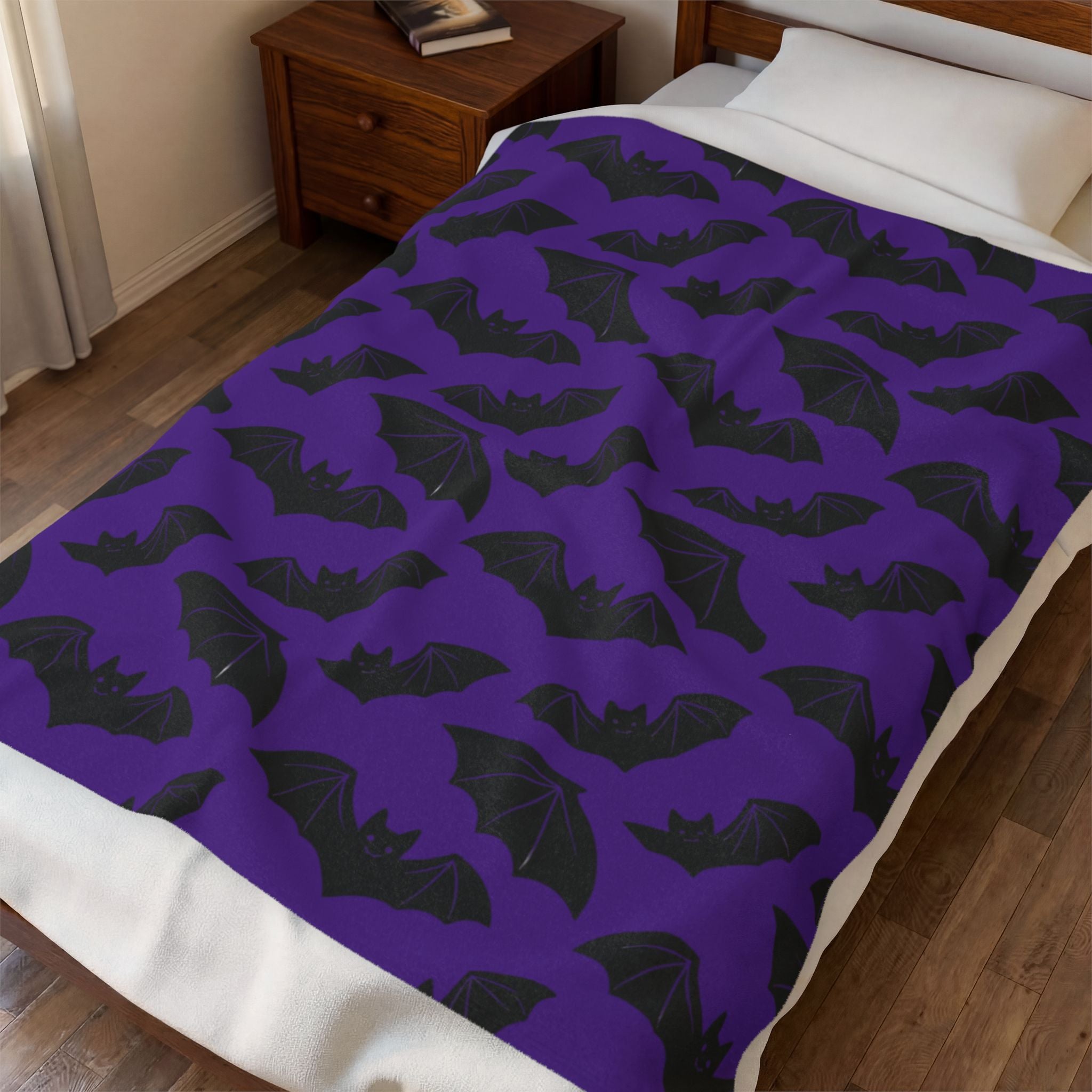 Bat Pattern Velveteen Plush Blanket — Gothic Purple Throw