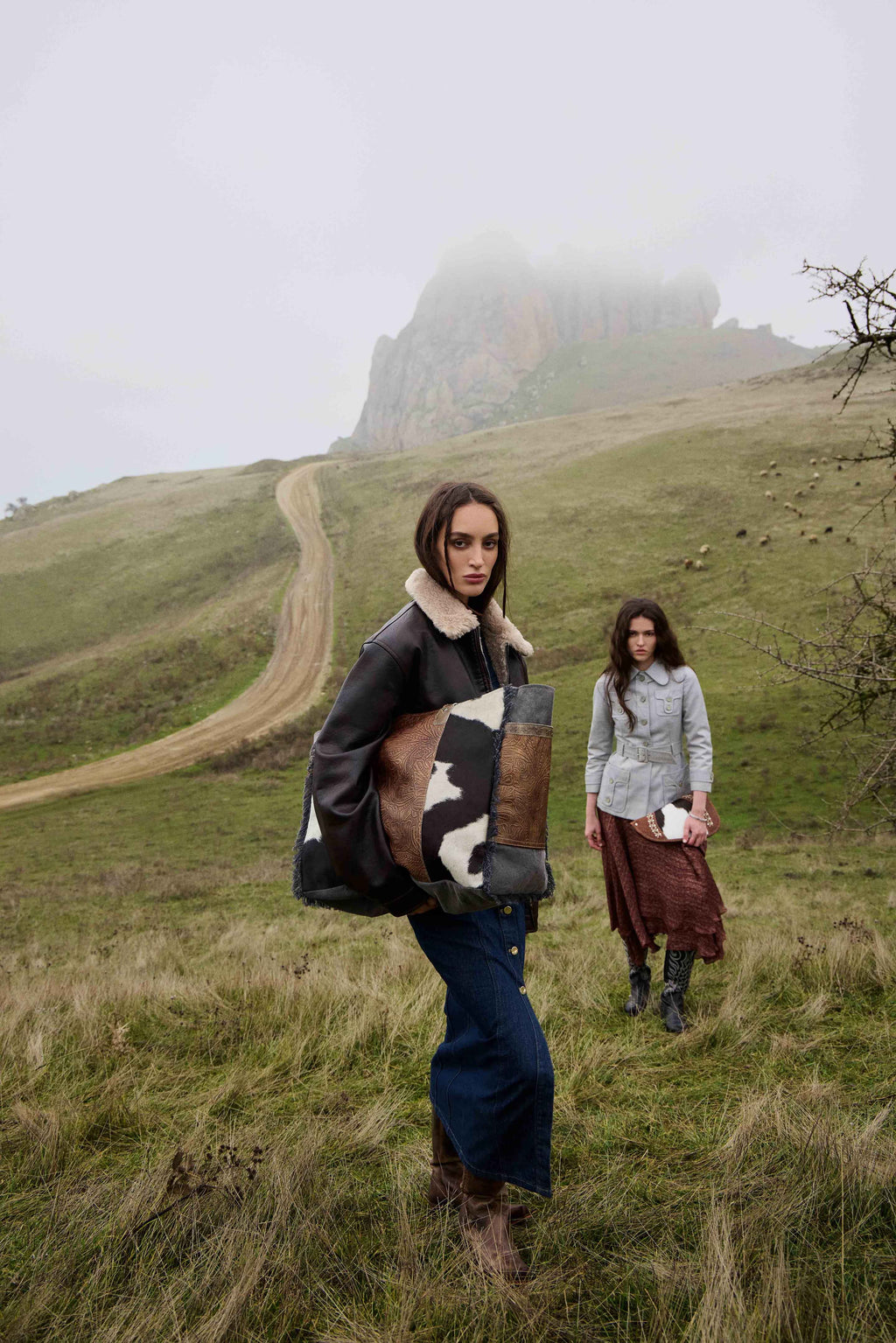 Canyon Ridge Weekender Bag in Rustic Tan