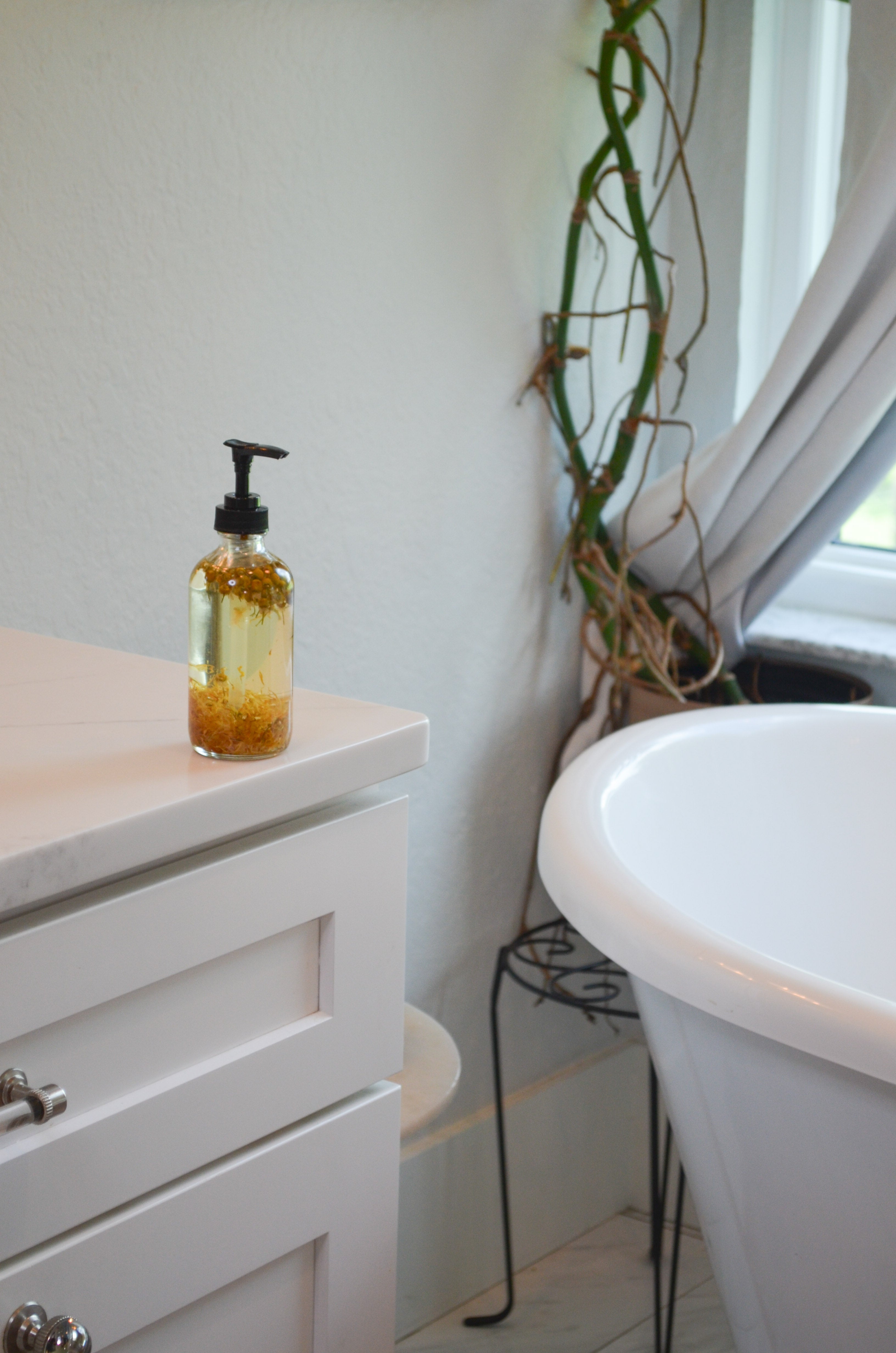 Bare Flower Body Oil